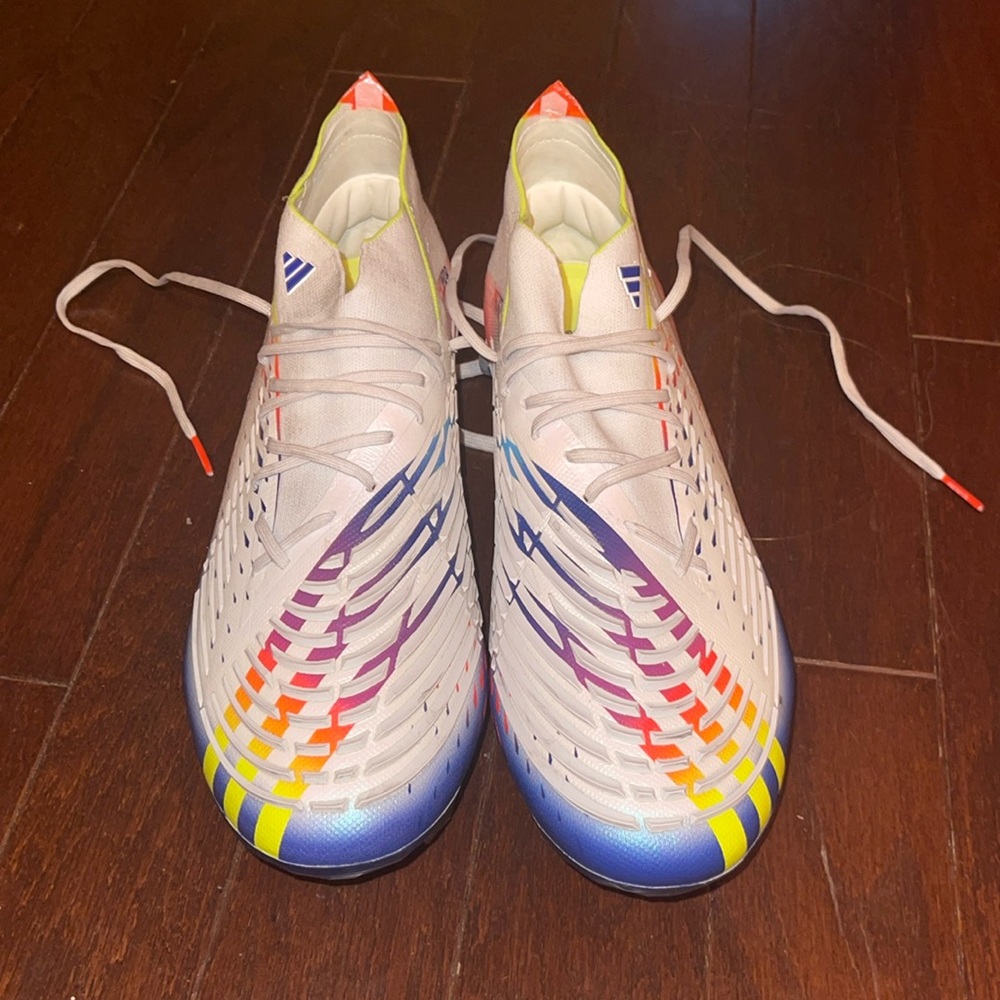 Soccer cleats